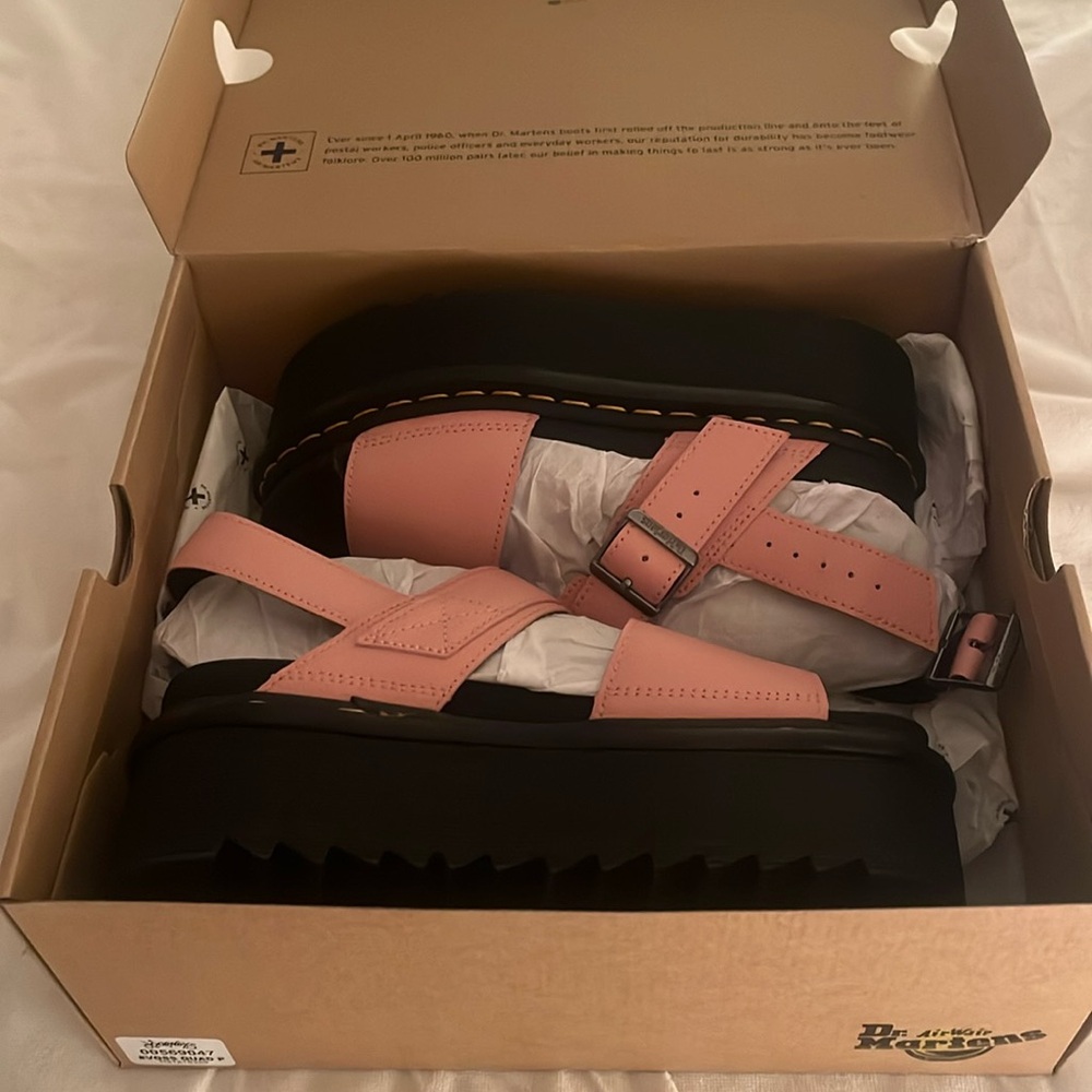 Dr.Martin platform sandals